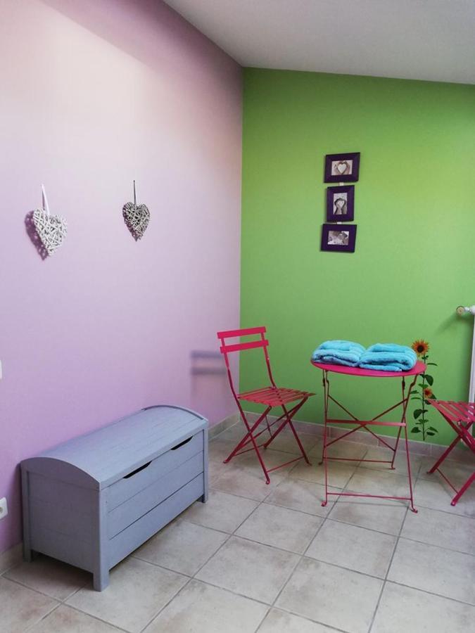 La Goutadou Panzió Cabannes Kültér fotó